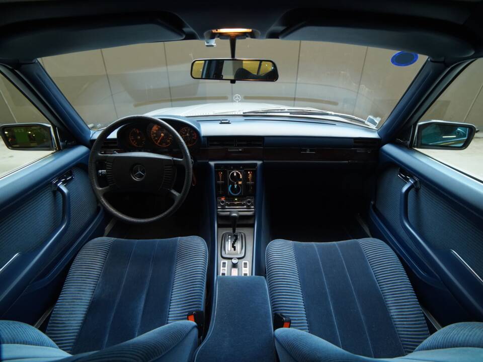 Bild 13/95 von Mercedes-Benz 450 SEL 6,9 (1976)