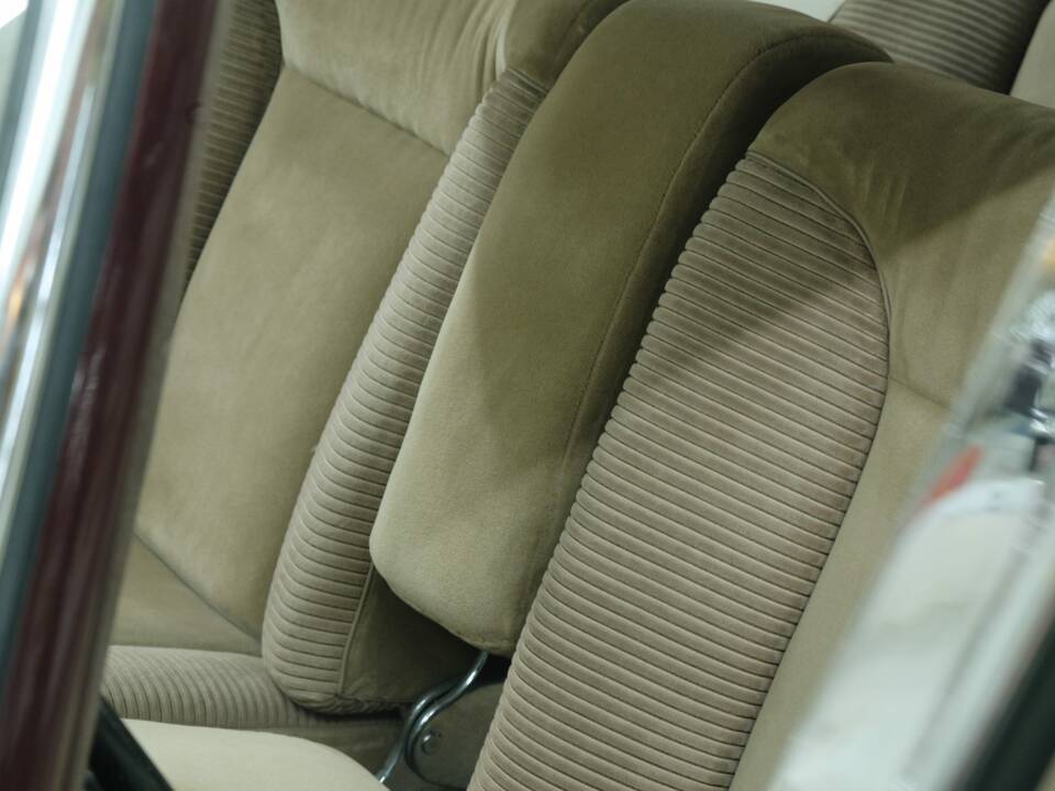 Image 33/50 of Mercedes-Benz 300 SE lang (1965)