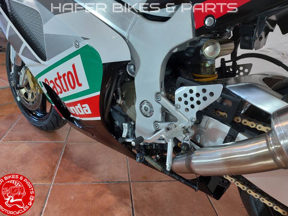 Image 40/44 of Honda VTR 1000 SP2 (2003)