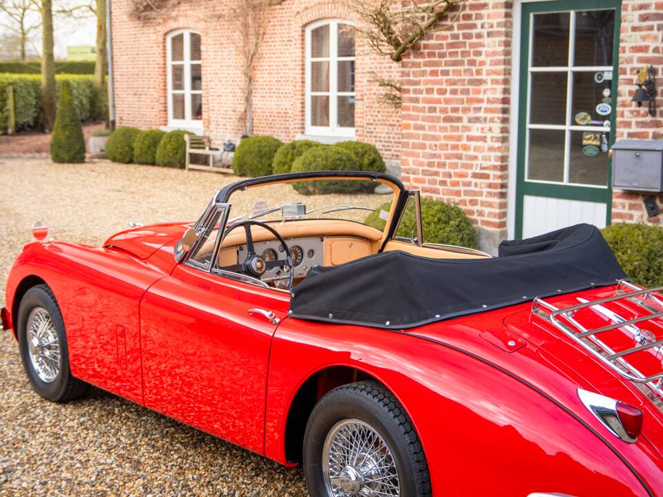 Image 8/10 of Jaguar XK 150 3.8 S DHC (1959)