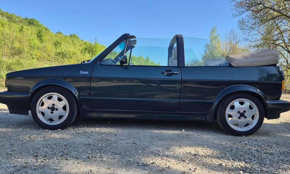 Bild 8/8 von Volkswagen Golf I Cabrio 1.8 (1991)