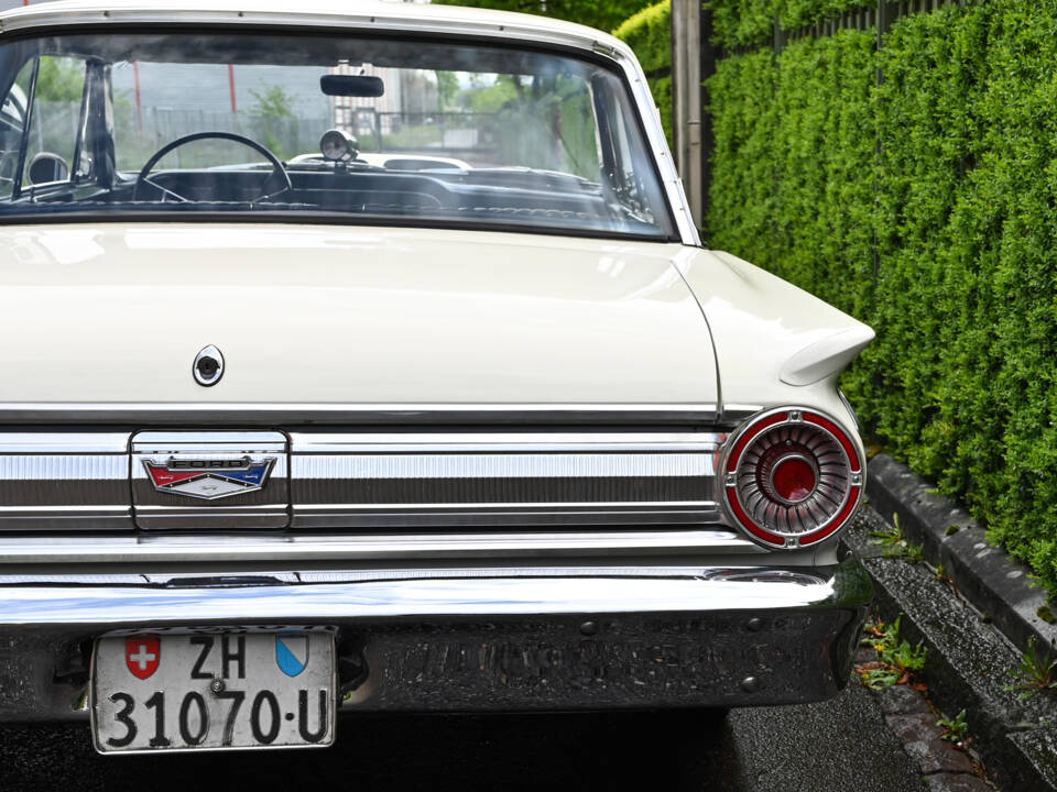 Image 33/70 of Ford Fairlane 500 (1963)