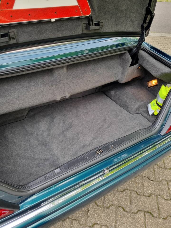 Afbeelding 29/38 van Mercedes-Benz E 200 (1995)