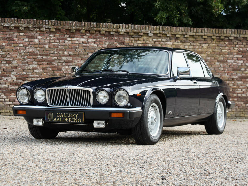 Imagen 40/50 de Jaguar XJ 12 (1985)
