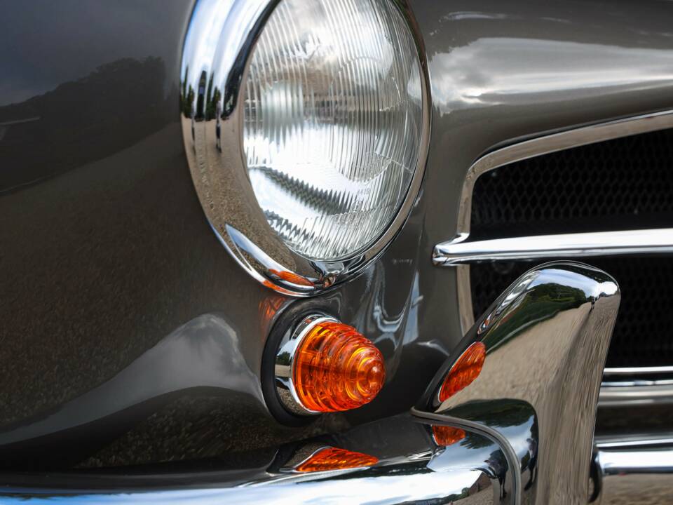 Image 35/50 of Mercedes-Benz 190 SL (1960)