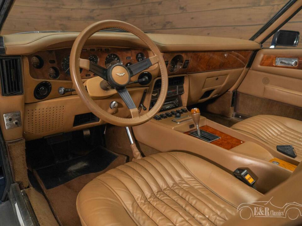 Image 2/8 of Aston Martin V8 Volante (1981)