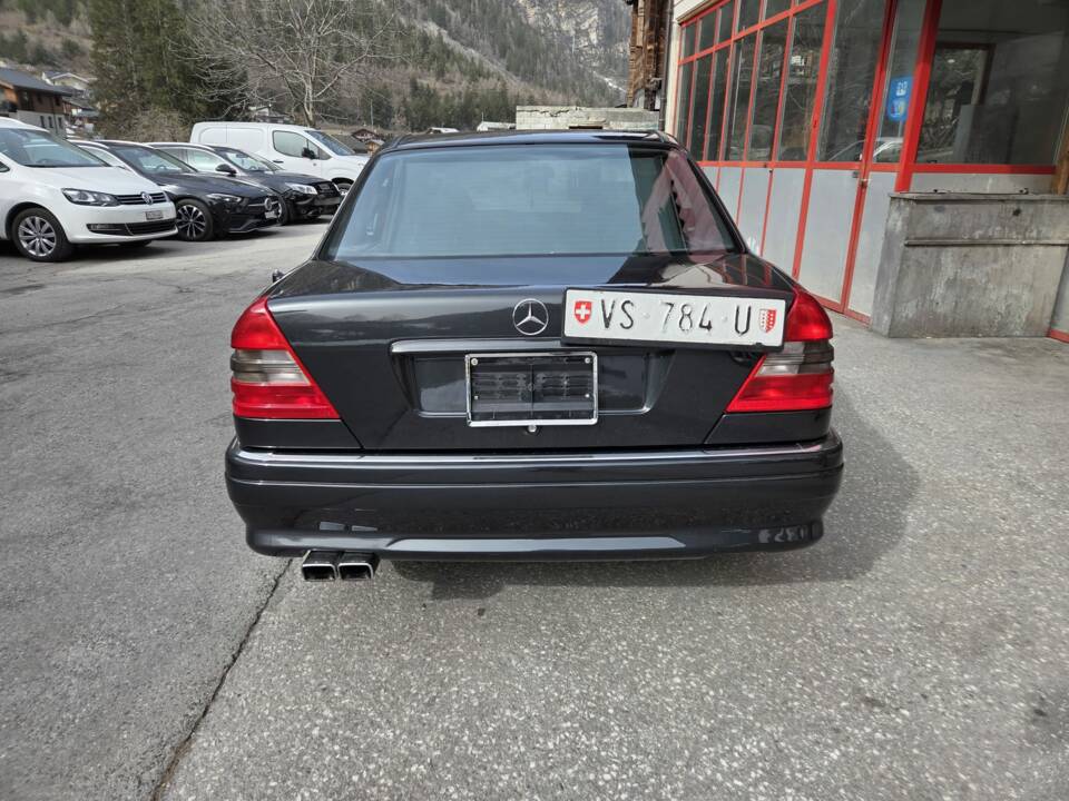 Bild 3/16 von Mercedes-Benz C 36 AMG (1994)