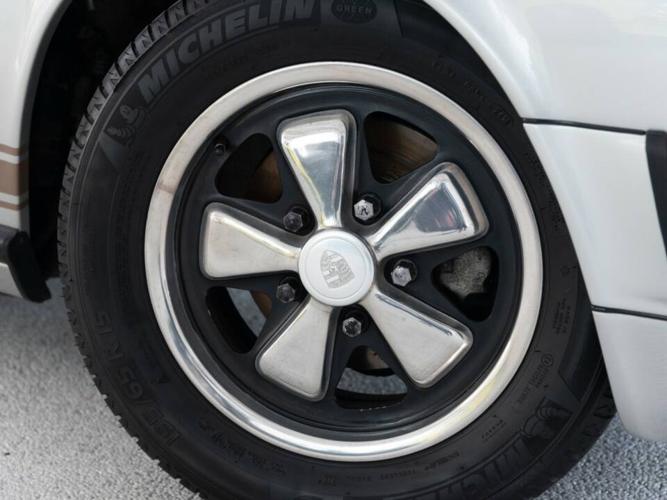 Image 22/50 de Porsche 911 Carrera 2.7 (US) (1974)