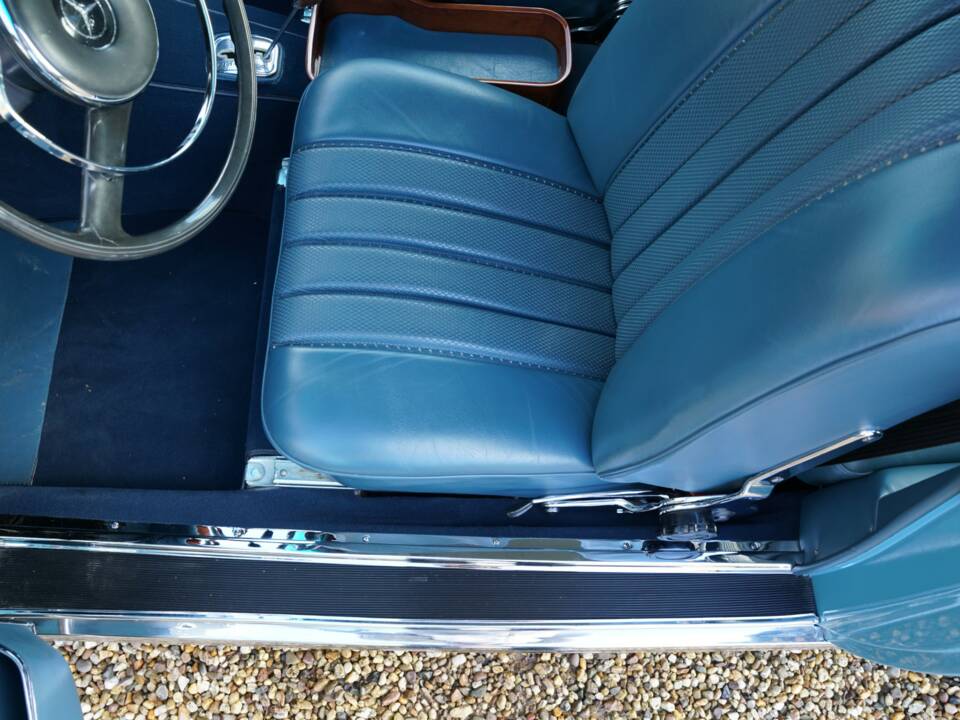 Bild 19/50 von Mercedes-Benz 250 SE (1967)