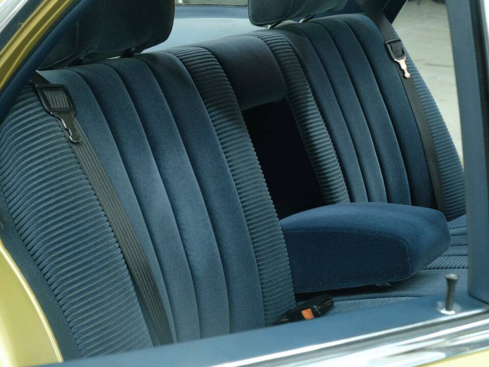 Image 35/76 of Mercedes-Benz 350 SEL (1977)