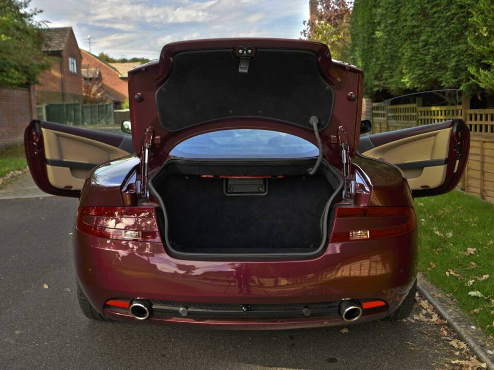 Bild 17/50 von Aston Martin DB 9 (2005)