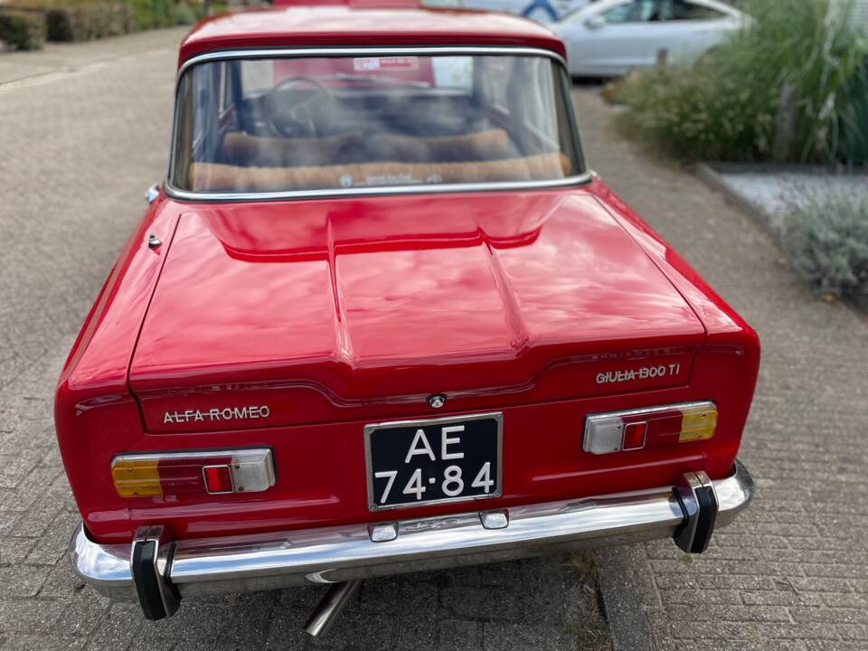 Image 12/30 of Alfa Romeo Giulia 1300 TI (1971)