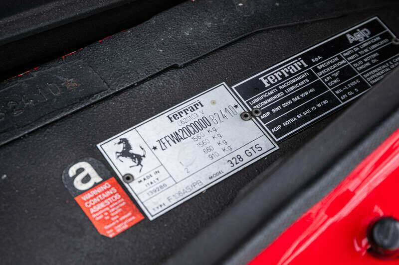 Afbeelding 23/49 van Ferrari 328 GTS (1989)