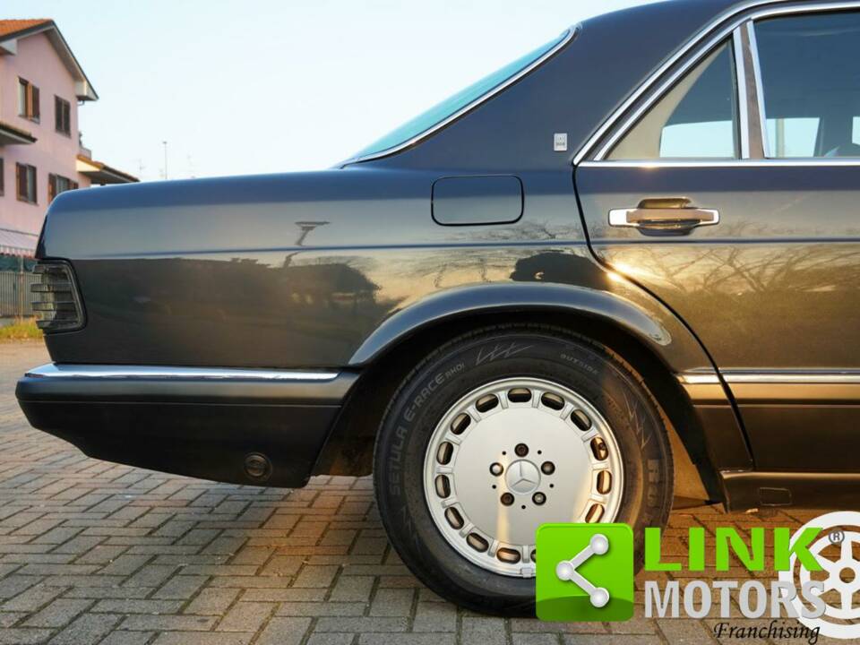 Image 9/10 of Mercedes-Benz 420 SE (1988)