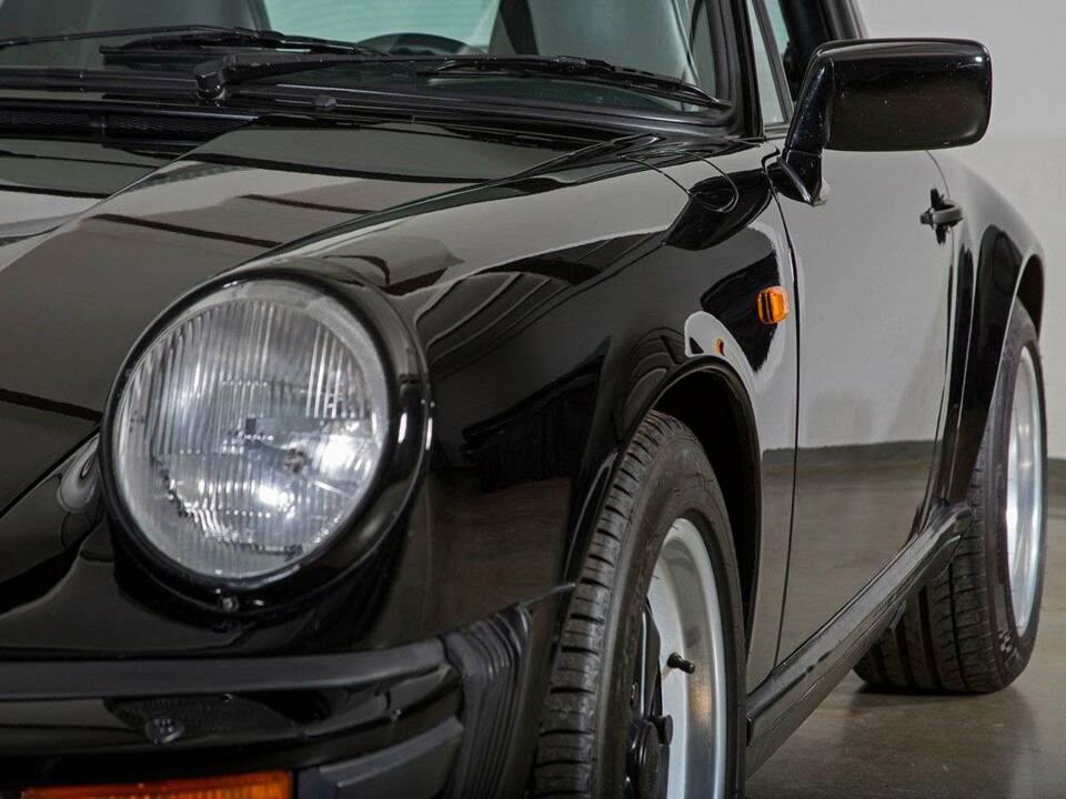 Bild 9/32 von Porsche 911 Carrera 3.2 (1986)