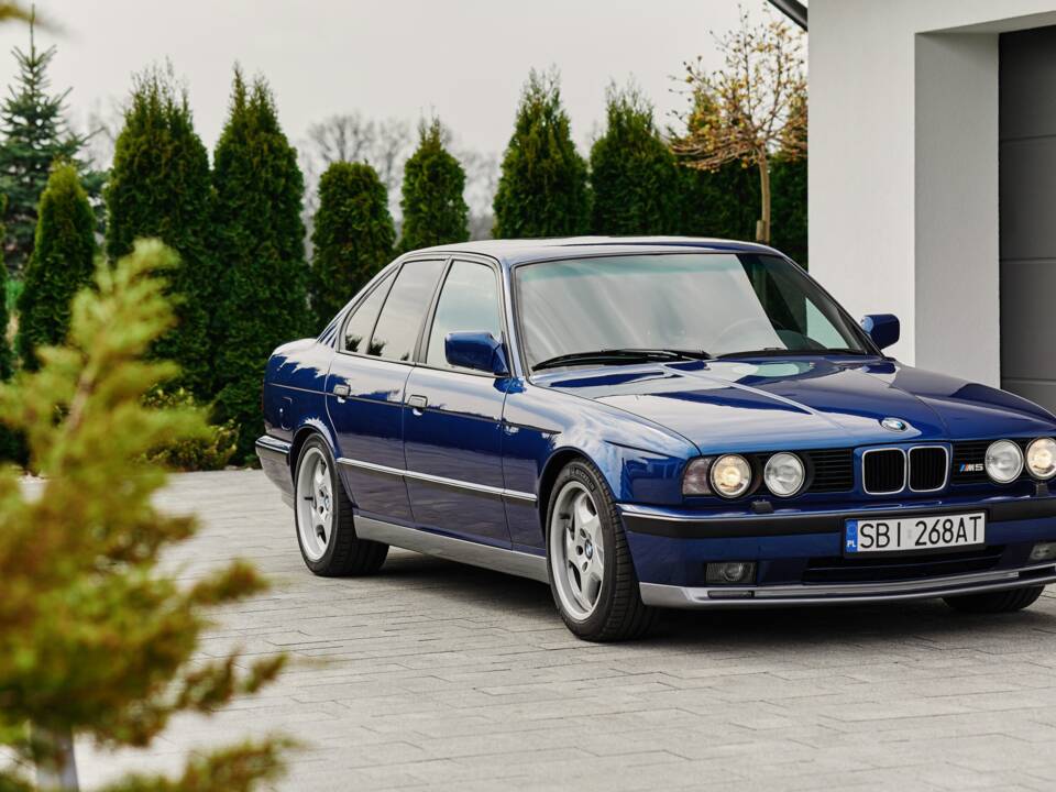 Immagine 18/74 di BMW M5 (1992)