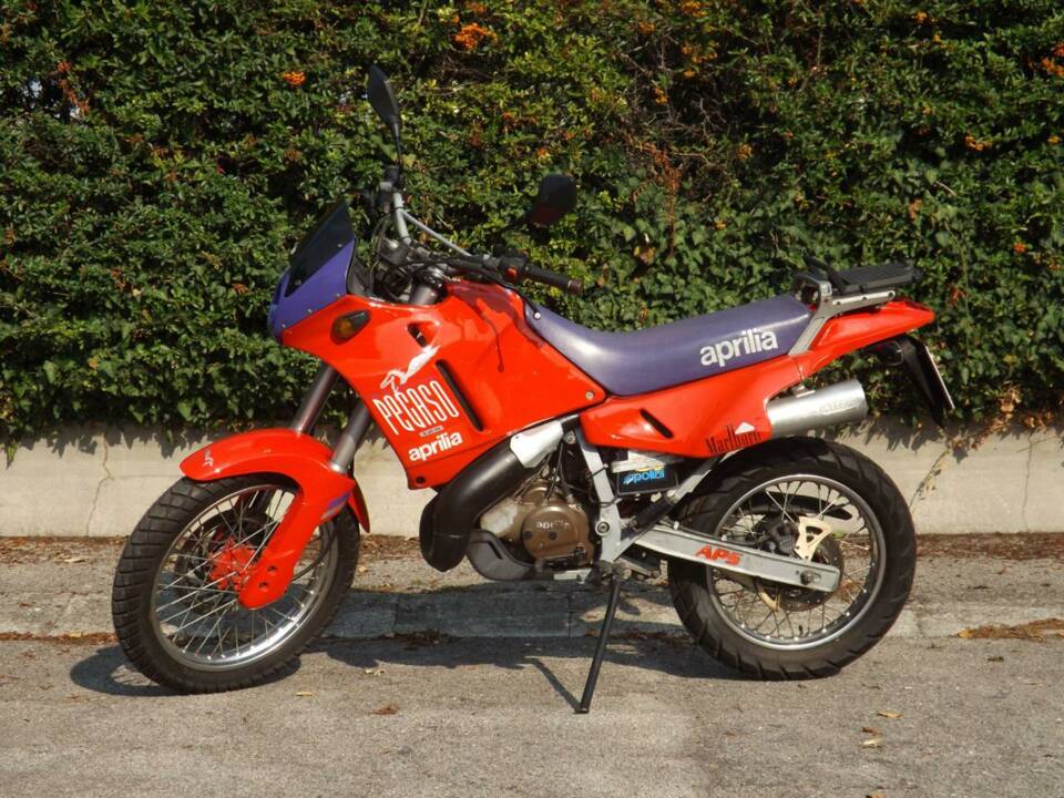 Image 2/50 de Aprilia Pegaso 125 (1989)