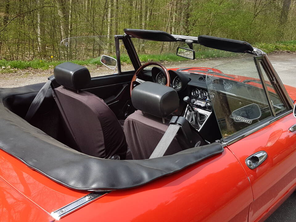 Bild 8/11 von Alfa Romeo 2000 Spider Veloce (1980)