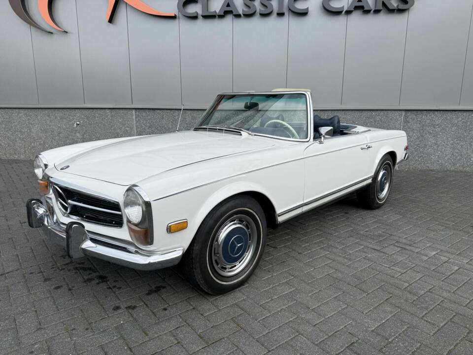 Image 3/50 of Mercedes-Benz 280 SL (1971)