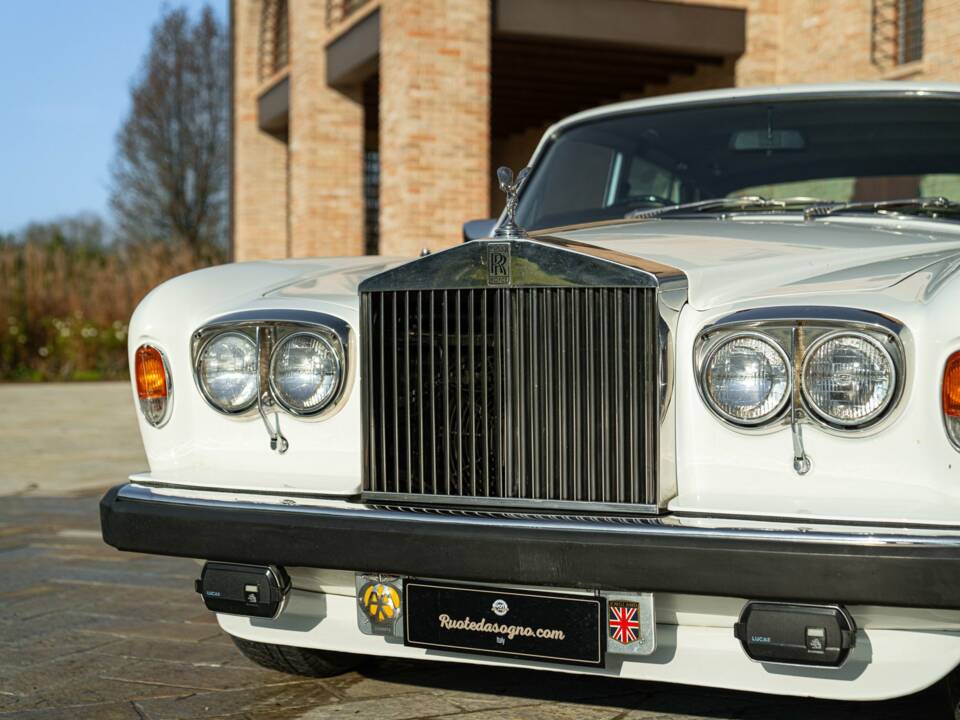 Image 18/50 of Rolls-Royce Silver Shadow II (1979)