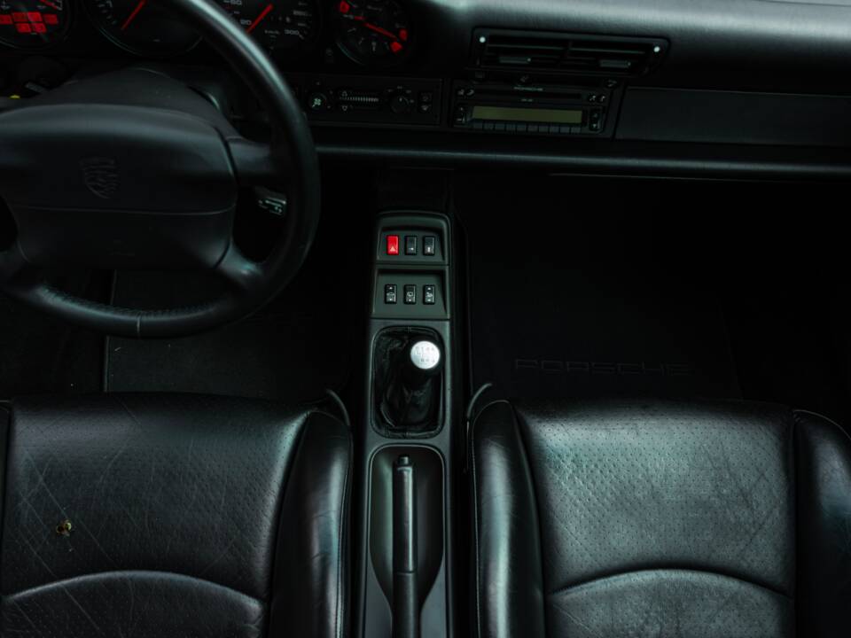 Bild 25/58 von Porsche 911 Carrera 4S (1996)