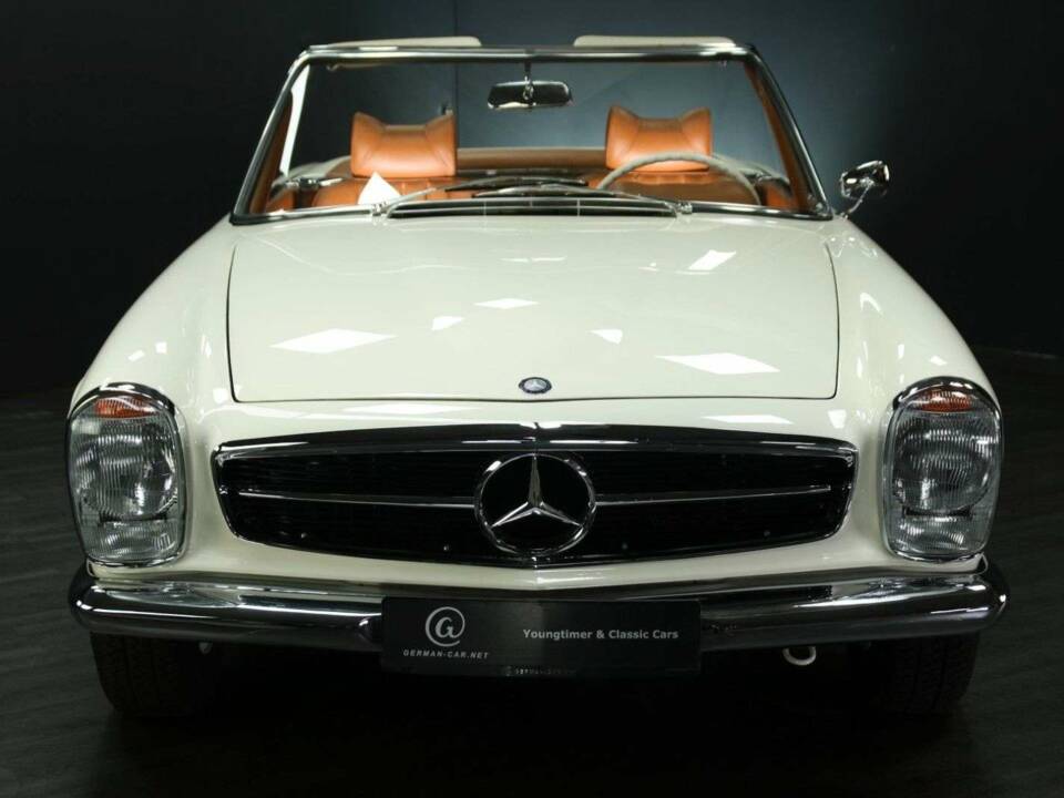 Image 8/50 of Mercedes-Benz 230 SL (1965)