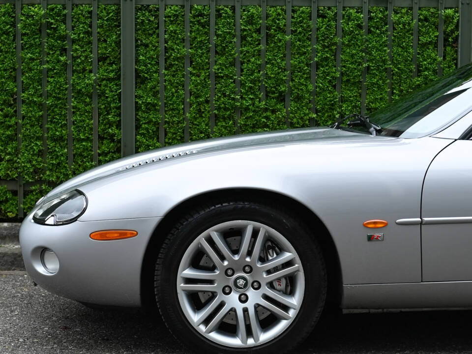 Afbeelding 18/32 van Jaguar XKR (2002)