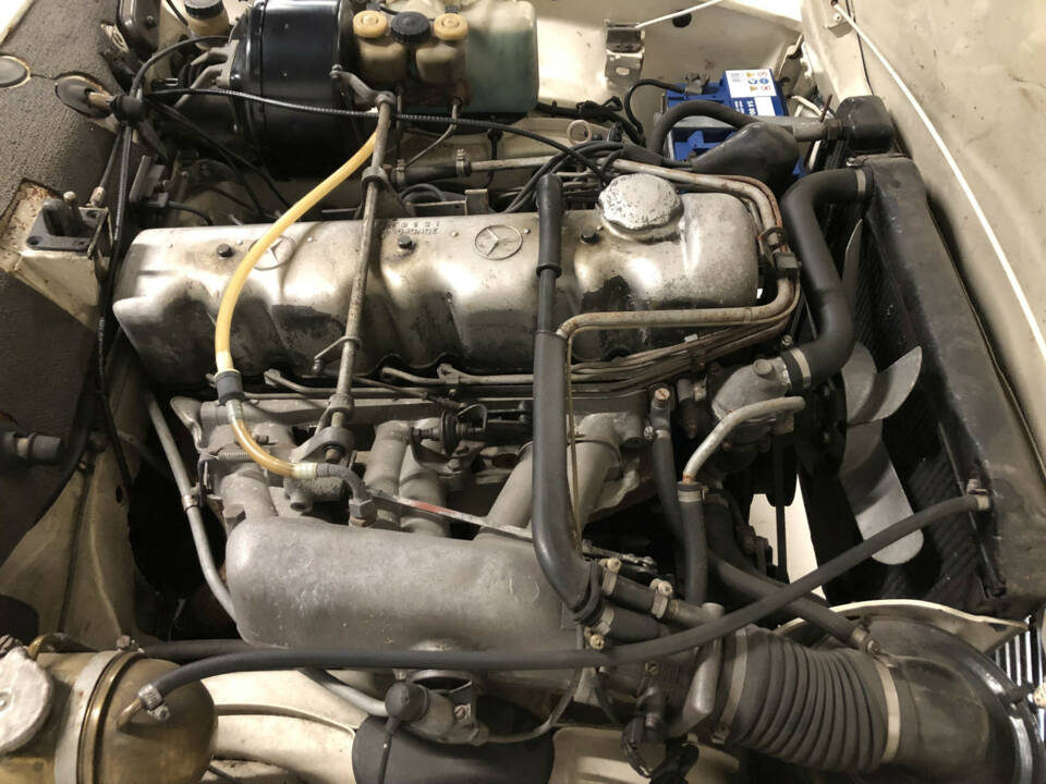 Image 25/25 of Mercedes-Benz 280 SL (1969)