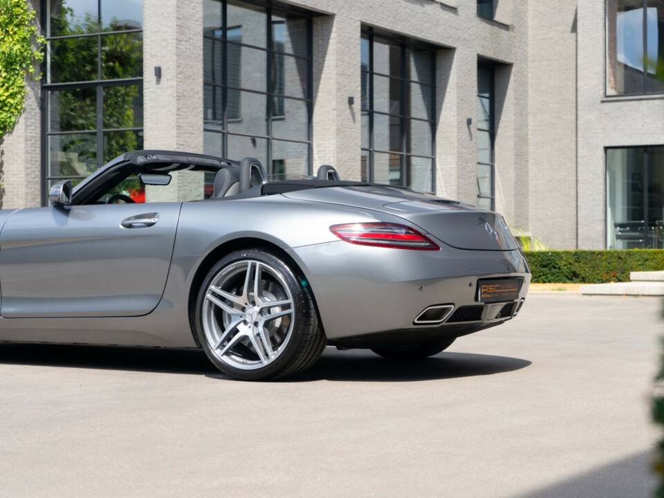 Image 4/21 of Mercedes-Benz SLS AMG GT Roadster (2012)
