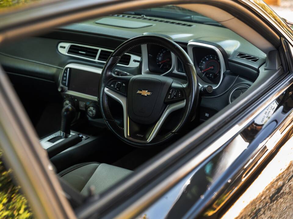 Image 16/33 de Chevrolet Camaro (2015)