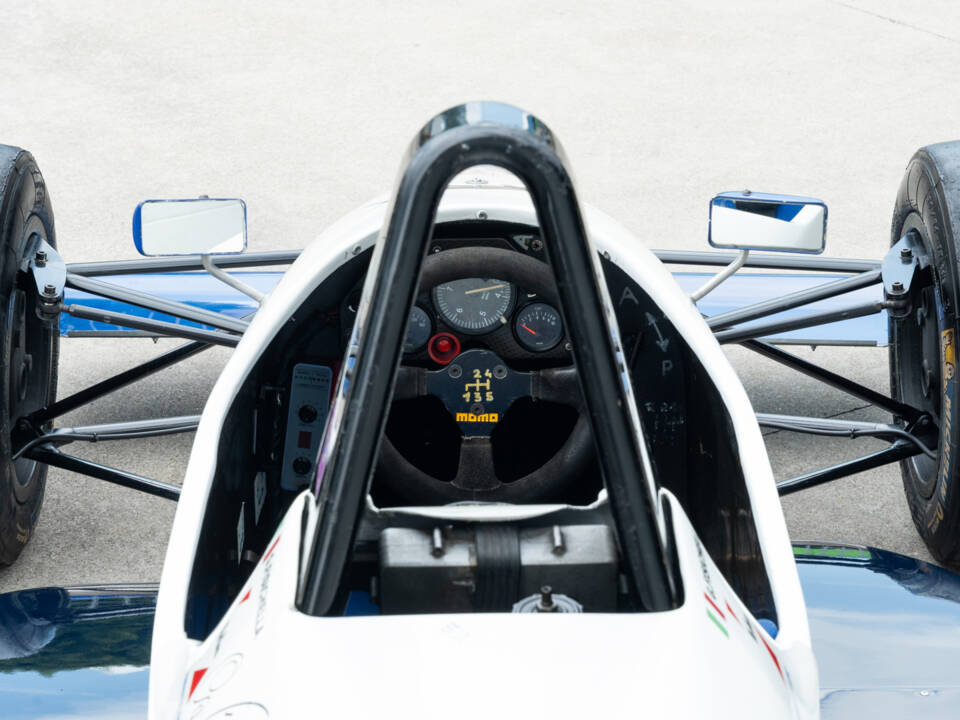 Image 41/64 of Dallara F392 Formula 3 (1992)