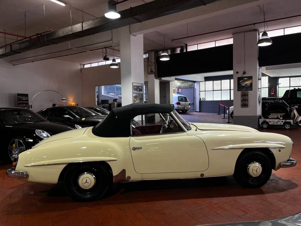 Image 29/58 of Mercedes-Benz 190 SL (1955)