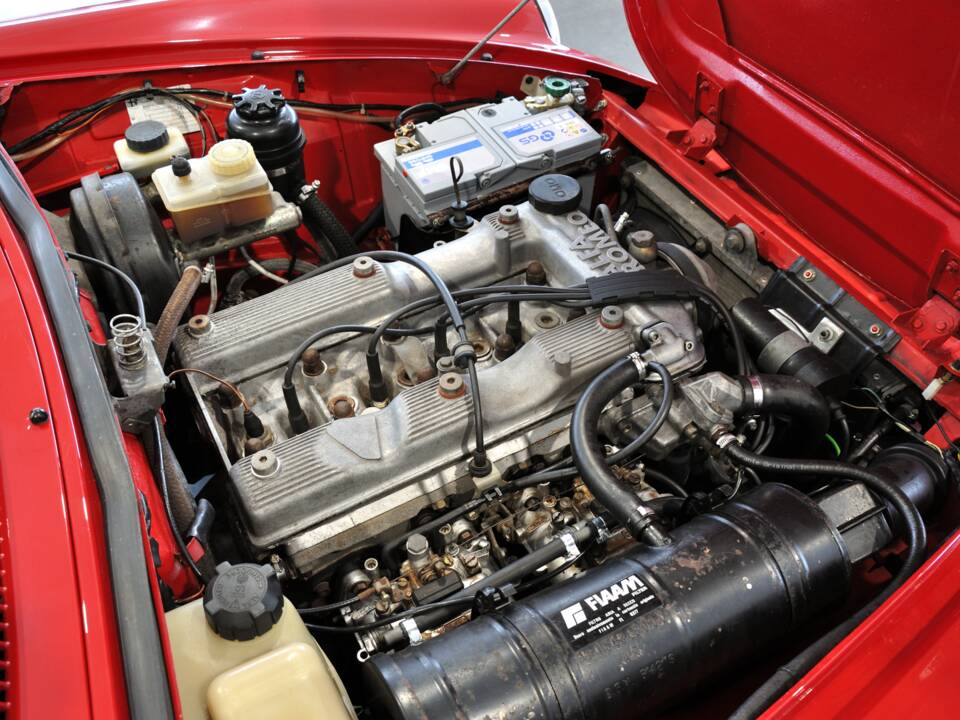 Imagen 19/30 de Alfa Romeo 1.6 Spider (1992)