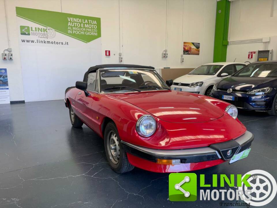 Image 8/10 de Alfa Romeo 1.6 Spider (1987)