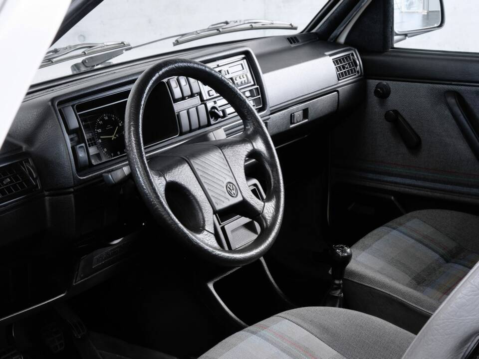 Image 14/41 of Volkswagen Golf Mk II 1.3 (1989)