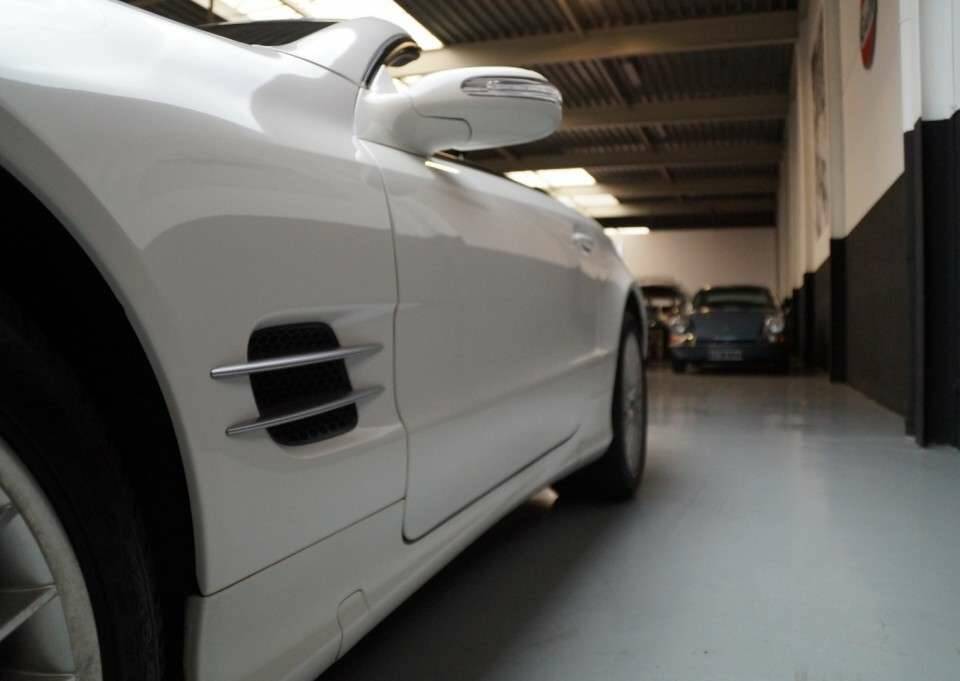 Image 50/50 of Mercedes-Benz SL 500 (2005)