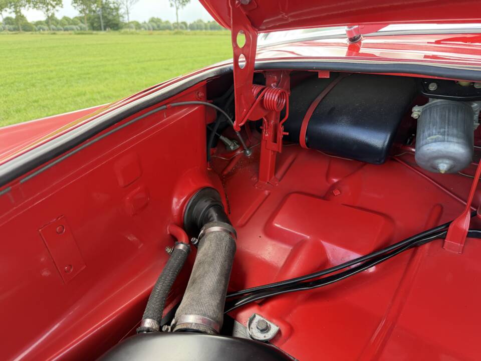 Bild 61/78 von Volkswagen Karmann Ghia 1600 (1970)