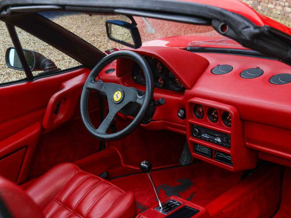 Immagine 17/50 di Ferrari 328 GTS (1986)