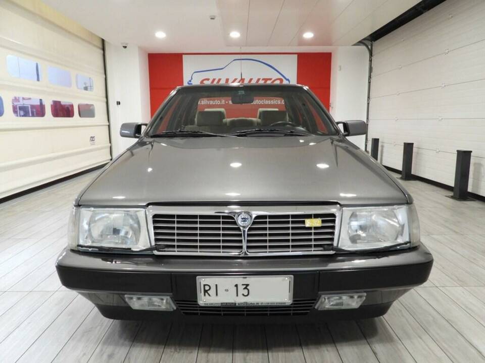 Bild 2/10 von Lancia Thema 8.32 (1987)