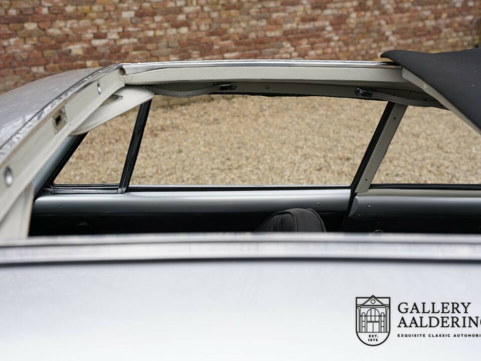 Afbeelding 33/50 van Ferrari 250 GTE (1964)