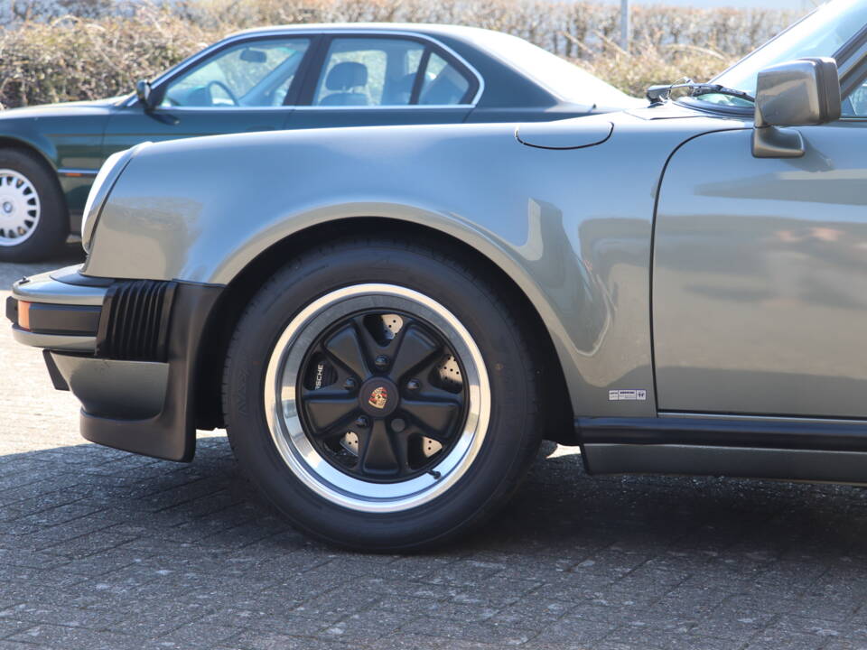 Imagen 11/52 de Porsche 911 Turbo 3.3 (1987)