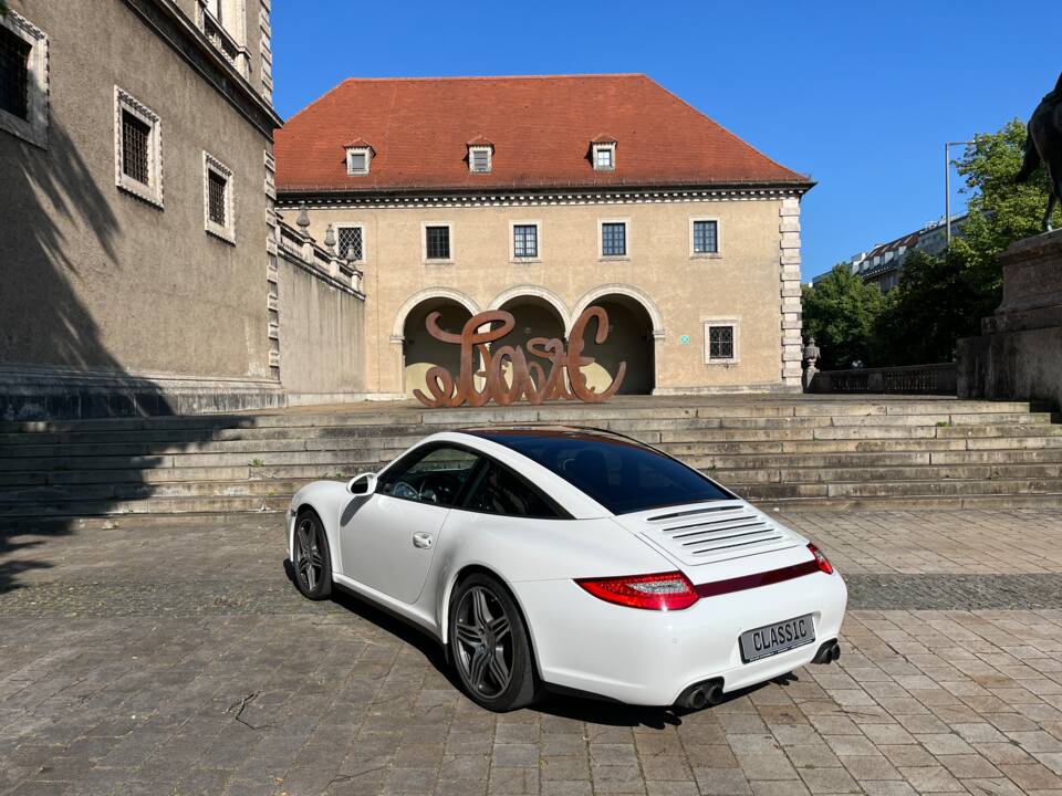 Afbeelding 16/57 van Porsche 911 Targa 4S (2010)