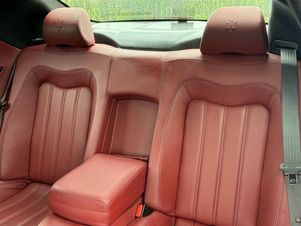 Immagine 25/39 di Maserati GranTurismo 4.2 (2008)
