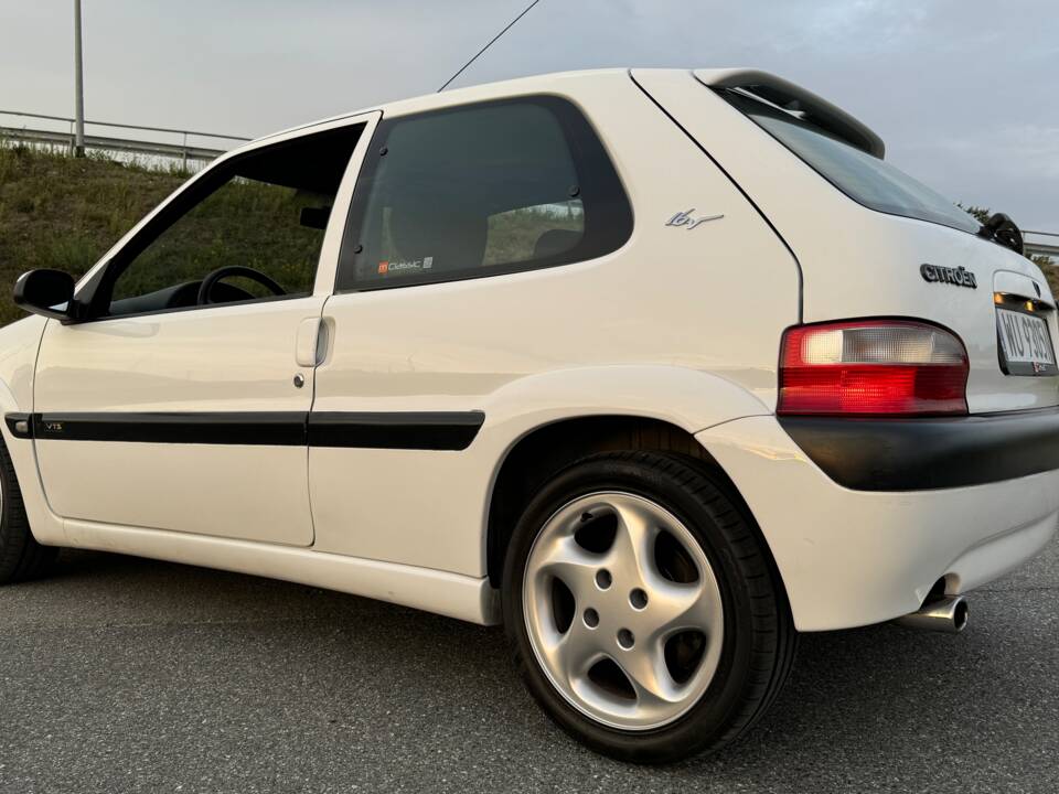 Image 3/78 of Citroën Saxo 1.6i VTS (1999)