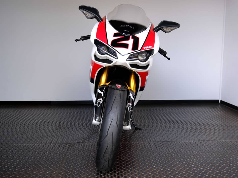 Image 37/98 of Ducati 1098 R (2010)