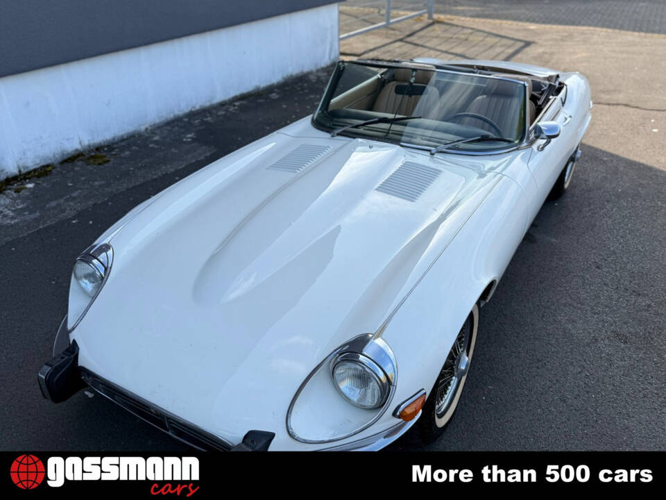 Image 5/15 of Jaguar E-Type V12 (1973)
