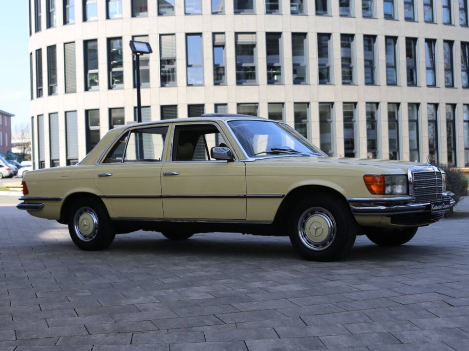 Bild 4/76 von Mercedes-Benz 280 SE (1977)