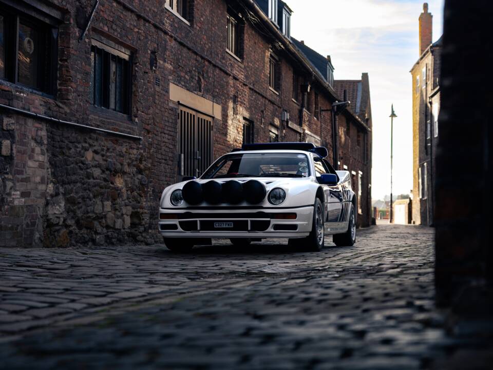 Image 18/50 of Ford RS200 (1986)