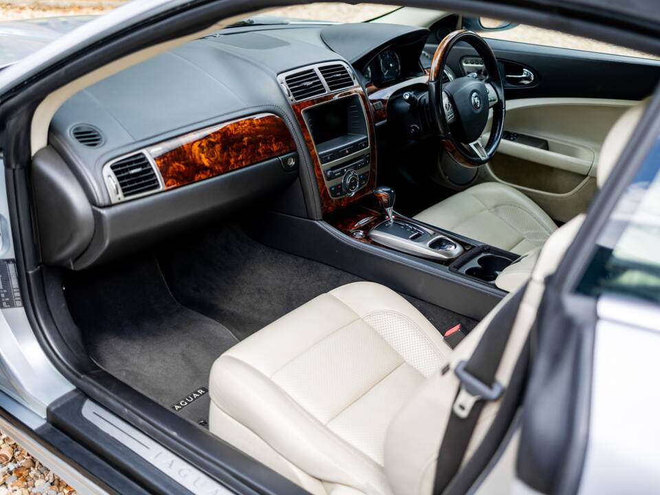 Bild 32/49 von Jaguar XK 4.2 (2006)