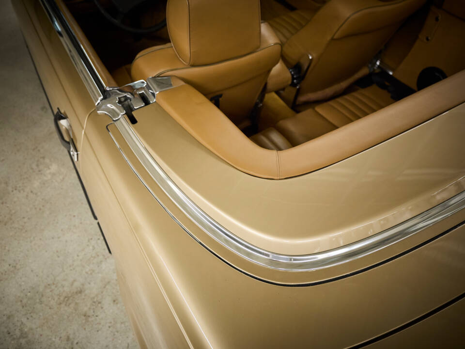 Image 78/99 of Mercedes-Benz 300 SL (1987)
